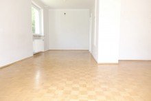 13-E�zimmer Ger�umiger Bungalow (erweiterbar) auf park�hnlichem Grundst�ck