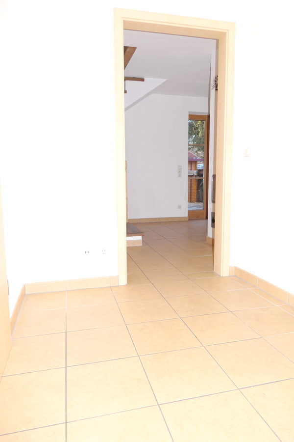 03-Eingang-Flur Erdgeschosswohnung Lenggries