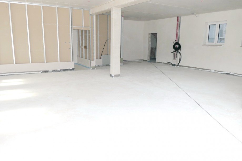 08-gro�er-Gewerberaum Einzelhandel Wackersberg