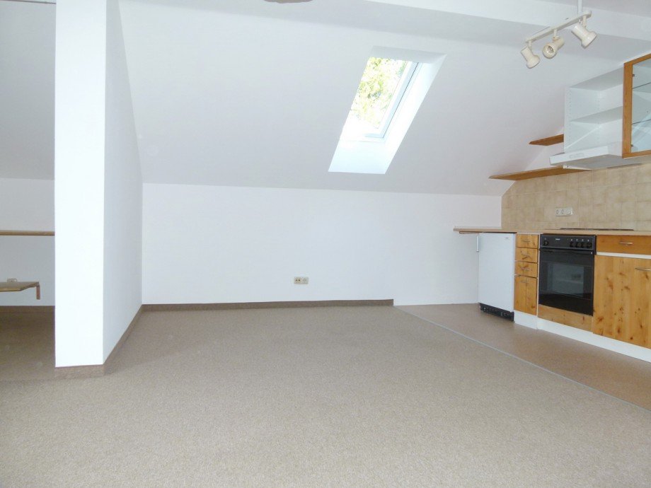 02-Wohnen-Kochen Dachgeschosswohnung Bad T�lz