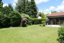 30-Erweiterungsm�glichkeit Ger�umiger Bungalow (erweiterbar) auf park�hnlichem Grundst�ck