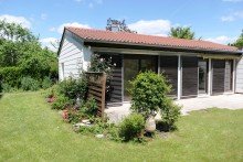 01-Ansicht-S�d Ger�umiger Bungalow (erweiterbar) auf park�hnlichem Grundst�ck