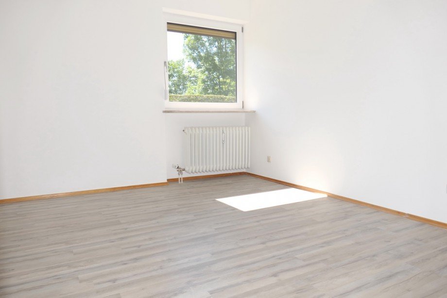 05-Schlafzimmer Erdgeschosswohnung Bad T�lz