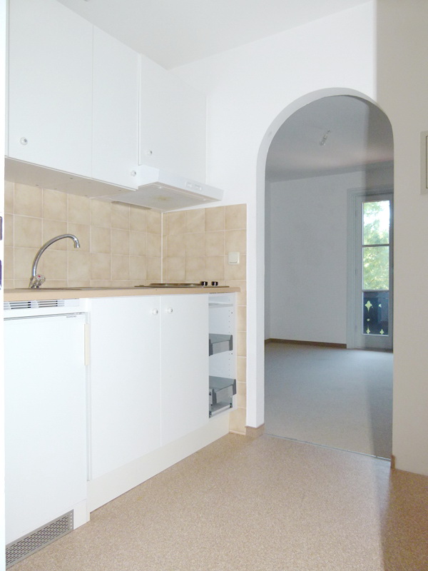 03-K�chenzeile Wohnung Bad T�lz