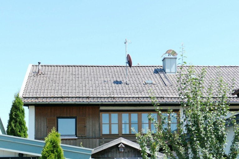 01-Ansicht Waakirchen Etagenwohnung 3-Zimmer-Wohnung mit Balkon, Gartenanteil und Garage