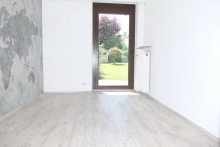 19-Kind-1 Ger�umiger Bungalow (erweiterbar) auf park�hnlichem Grundst�ck