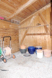28-Abstellraum Ger�umiger Bungalow (erweiterbar) auf park�hnlichem Grundst�ck