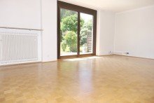 11-Wohnzimmer Ger�umiger Bungalow (erweiterbar) auf park�hnlichem Grundst�ck