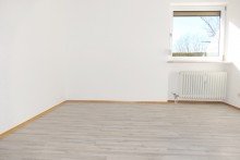 05-Schlafzimmer Bezugsfrei: Gut geschnittene 2-Zimmer-Wohnung mit Terrasse