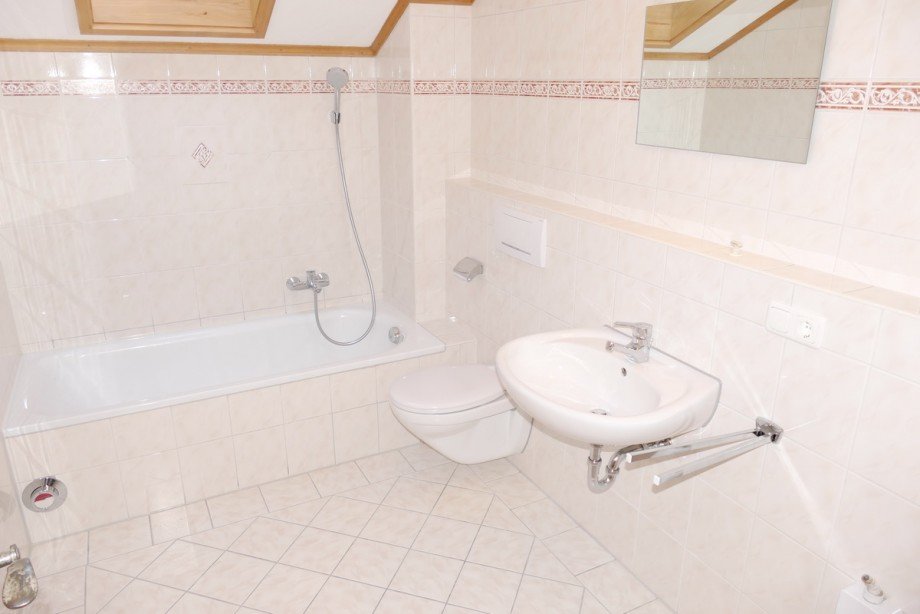 11-Bad Wohnung Lenggries