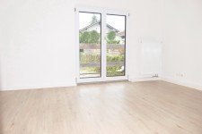 Hauptbild Bezugsfrei: Neu saniertes Reihenhaus mit drei Zimmern + Wohnküche