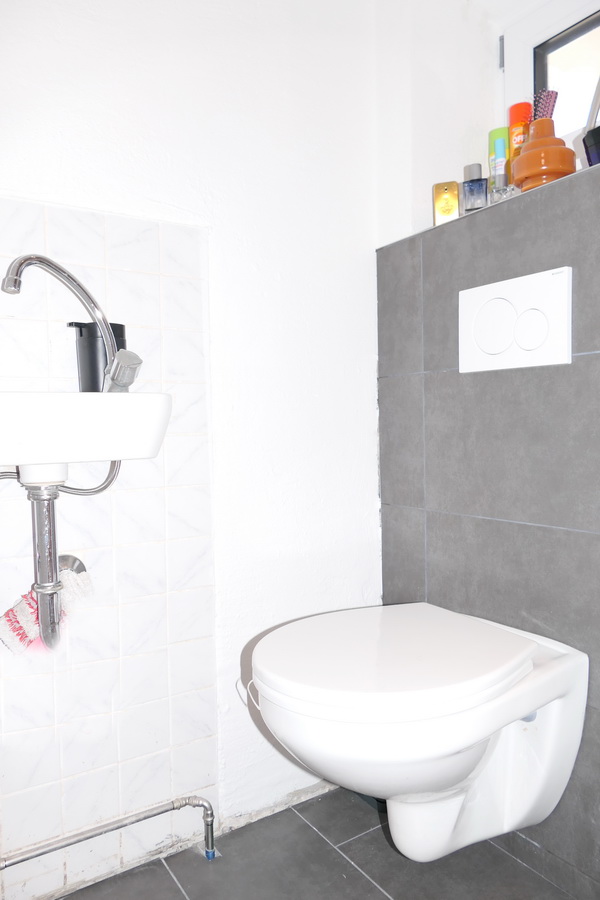 03-G�ste-WC Maisonettewohnung Bad T�lz